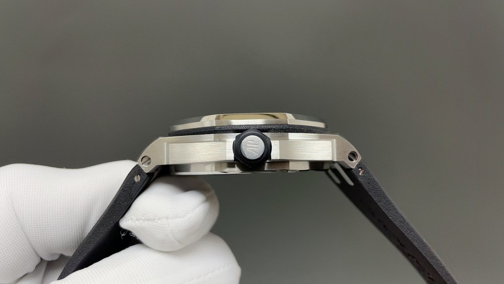 오데마 피게 흰 케이스 검은색 42mm 최고급 001-285586