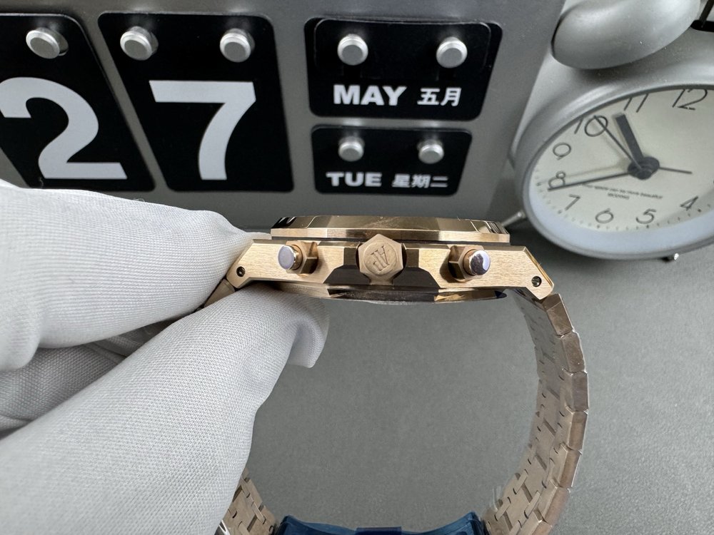 에이피 로즈골드 블루 다이얼 시계 41mm 001-285620