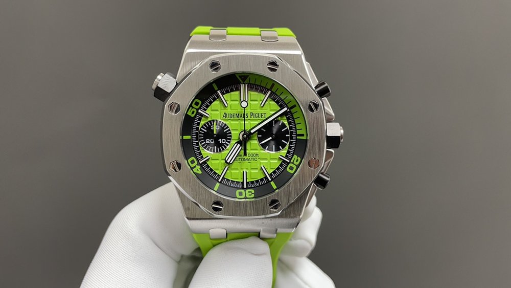에이프 로열오크 오프쇼어 프루트 시리즈 42mm 시계 001-285660