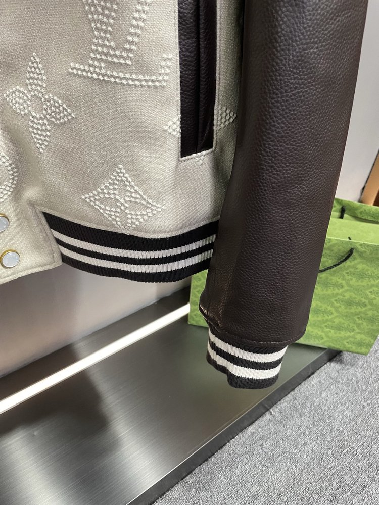 LV 남성 모노그램 패치 베이스볼 재킷 001-285672