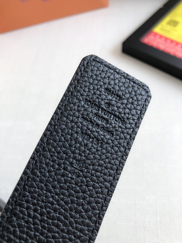 루이비통 천연 리치그레인 소가죽 벨트 39mm 001-285705