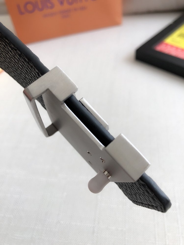 루이비통 천연 리치그레인 소가죽 벨트 39mm 001-285705