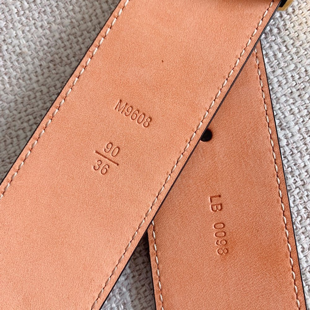 루이비통 프리미엄 벨트 39mm 001-285713