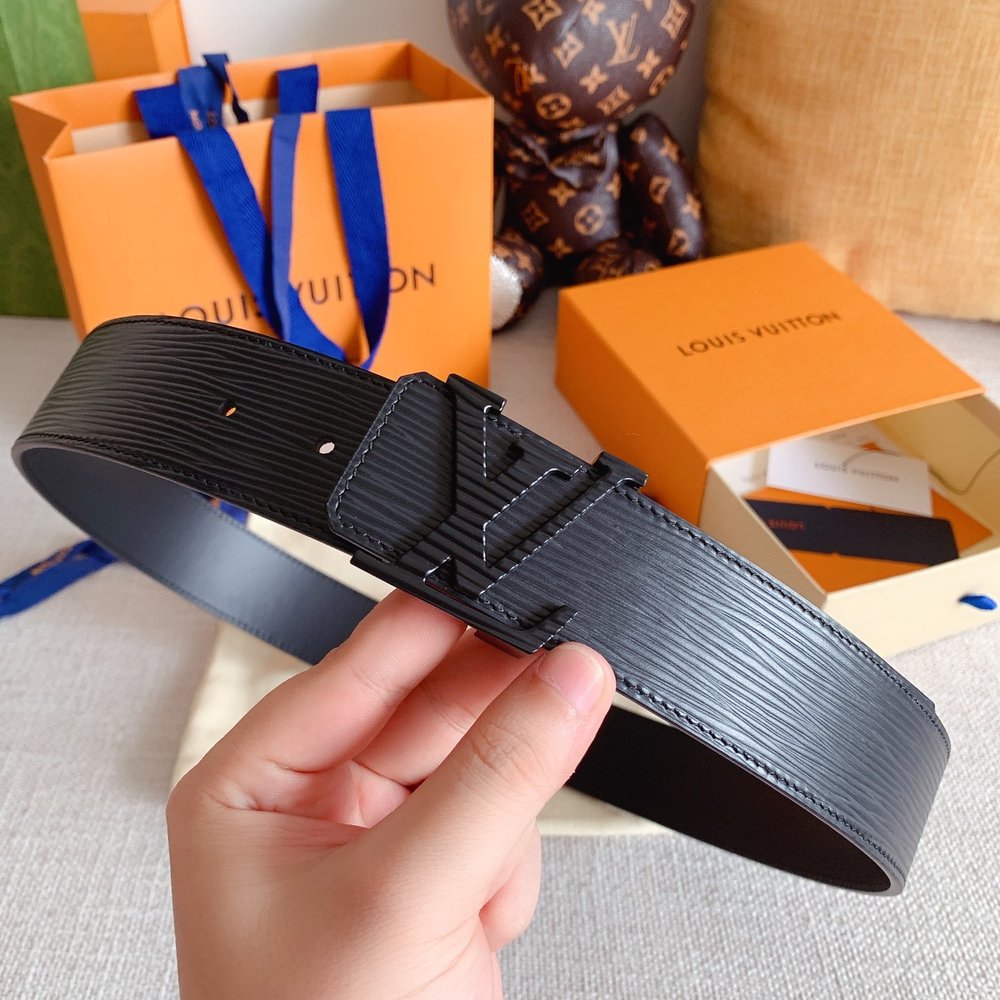 루이비통 가죽 버클 벨트 39mm 001-285717