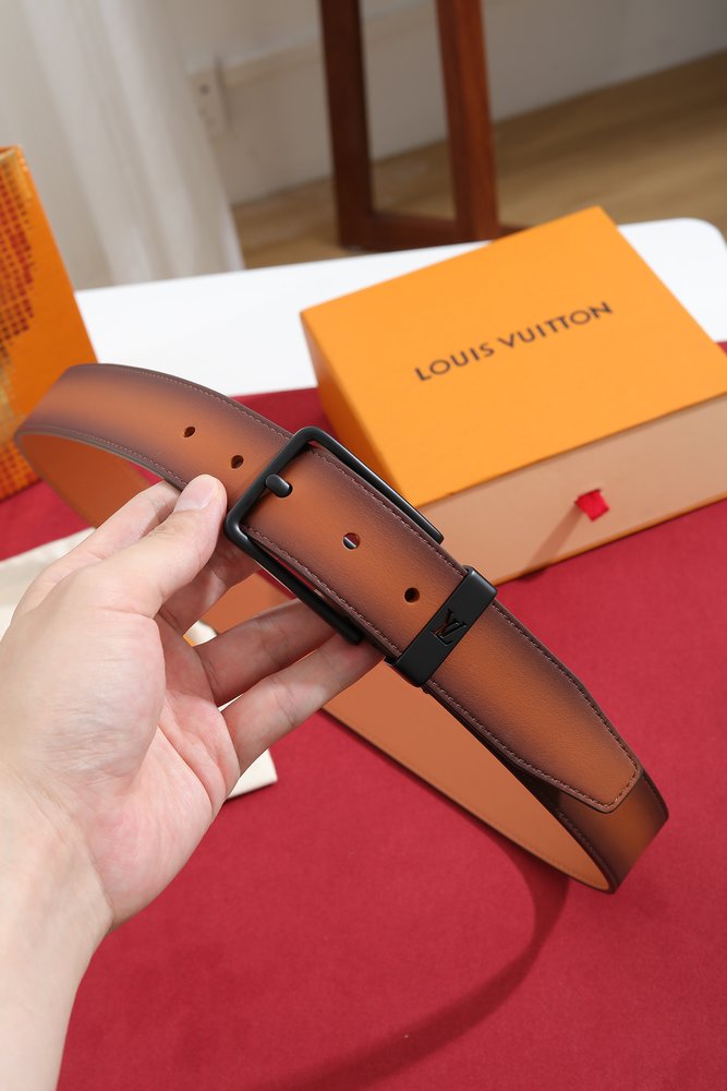 루이비통 Light Pont Neuf 클래식 벨트 001-285733