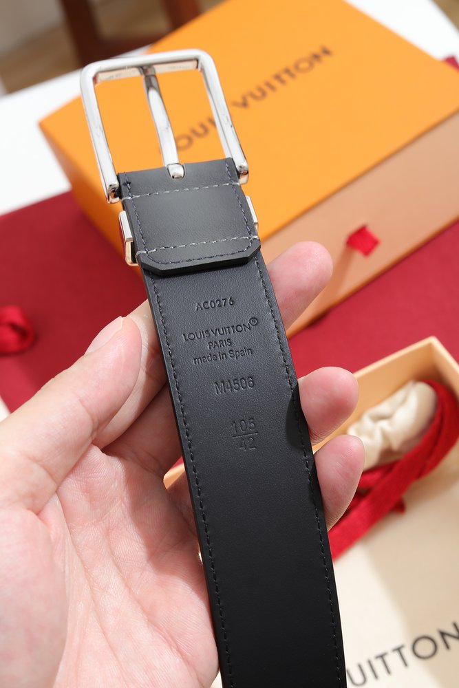 루이비통 라이트 퐁 뇌프 벨트 001-285740