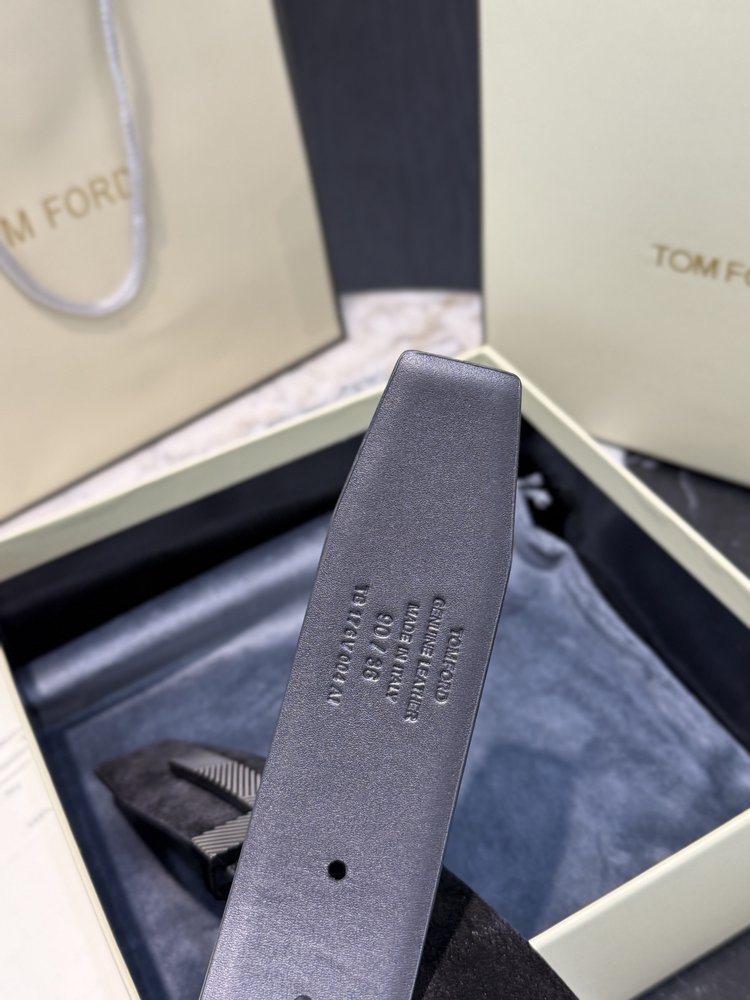 TOM FORD 양면 소가죽 비즈니스 벨트 001-285896