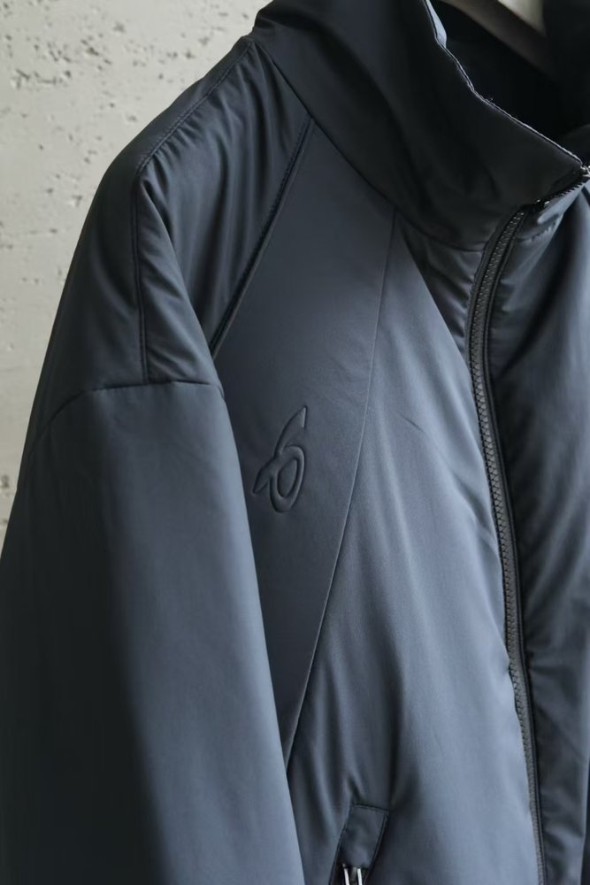 발렌시아가 가을겨울 누빔 자켓 001-286051