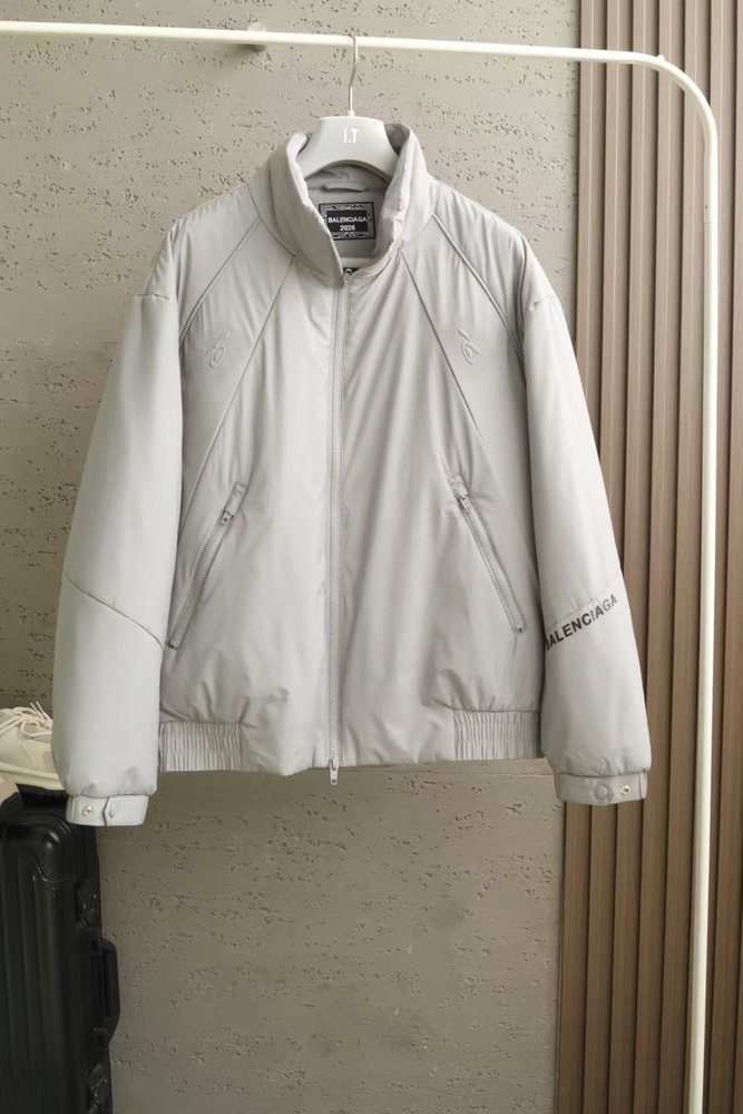 발렌시아가 누빔 자켓 001-286052