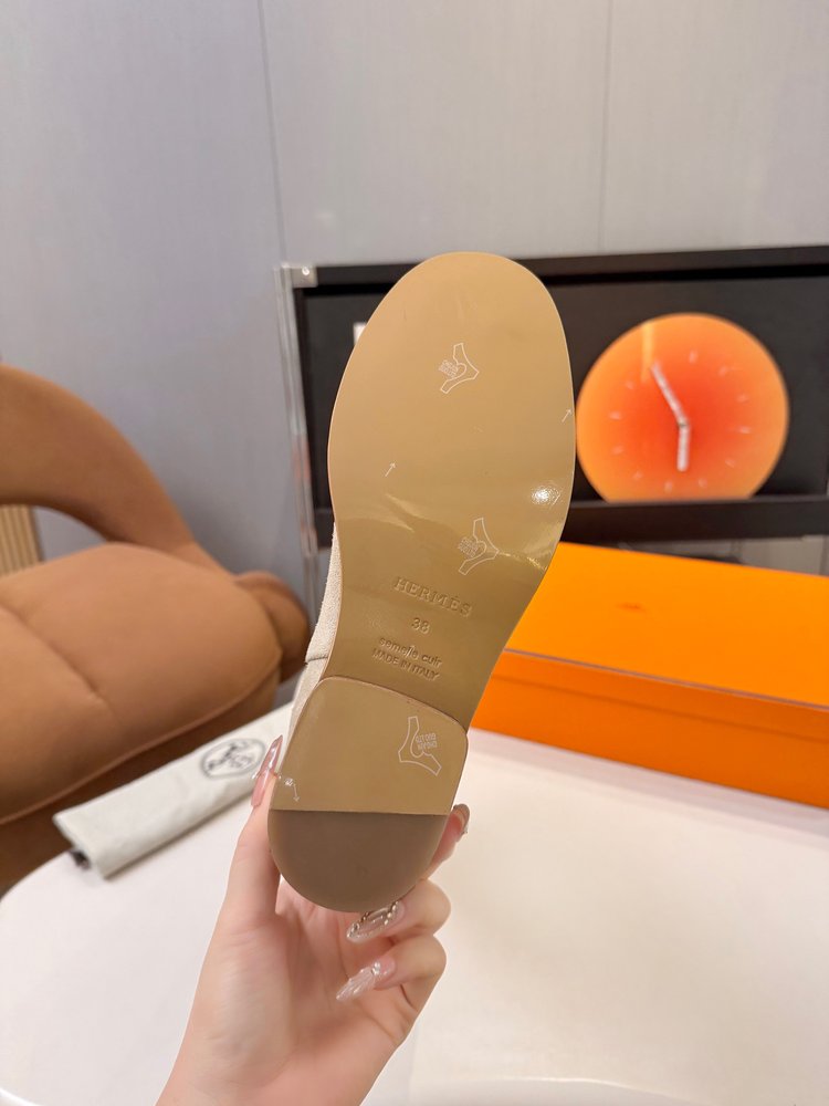 에르메스 레트로 미니멀 굽 부츠 001-286086