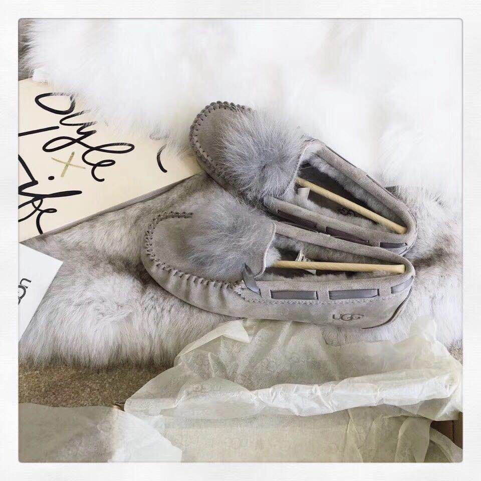 UGG Dakta 폼폼 시리즈 숏부츠 001-286111