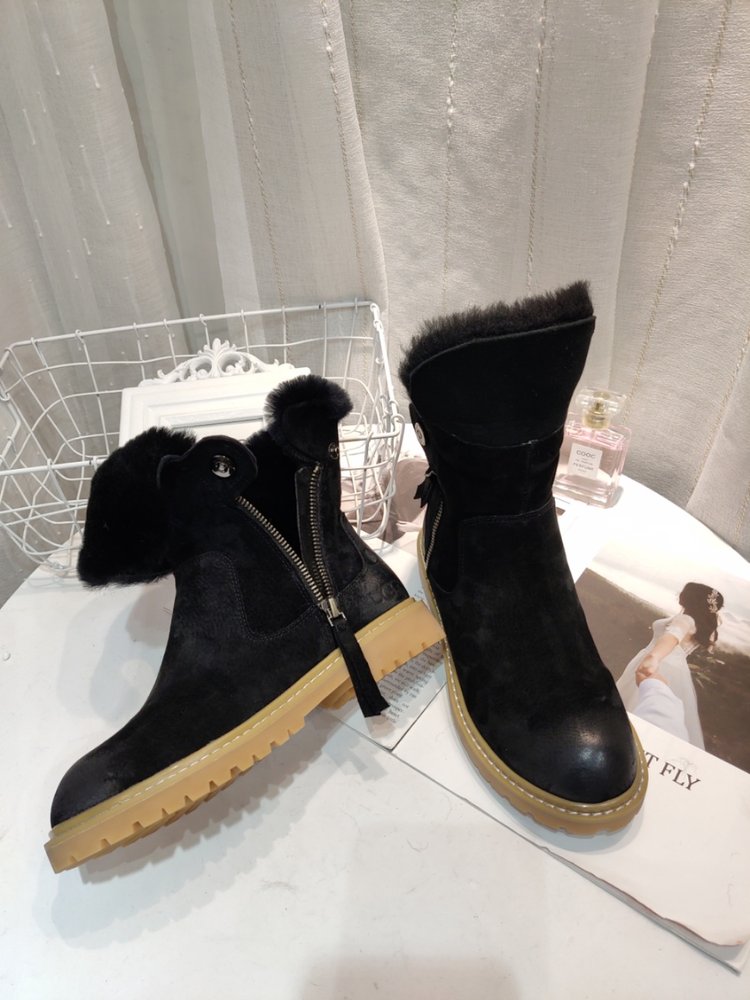 UGG 클래식 업그레이드 2.0 스노우 부츠 001-286123