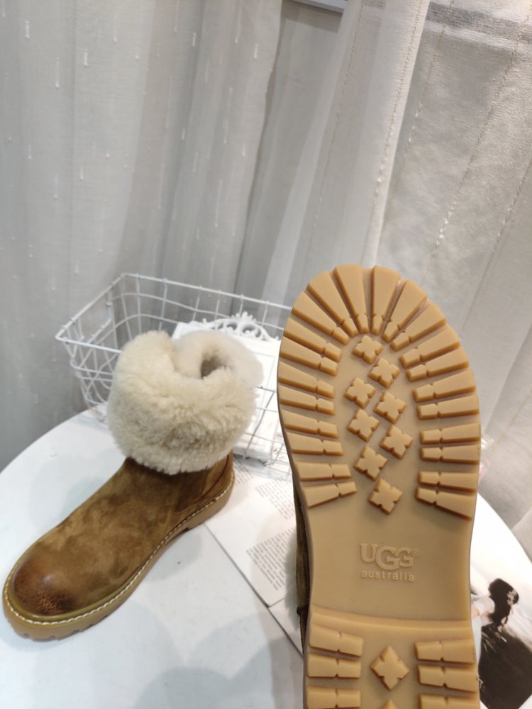 UGG 클래식 업그레이드 버전 2.0 털부츠 001-286125