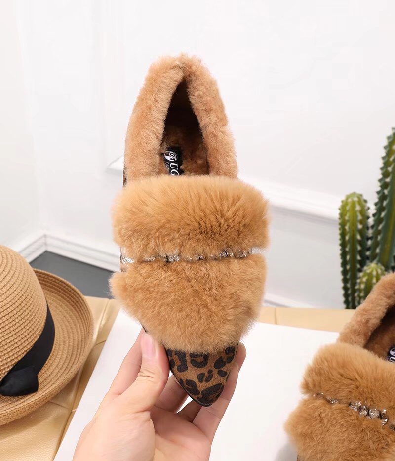 UGG 토끼털 크리스탈 플랫슈즈 001-286158