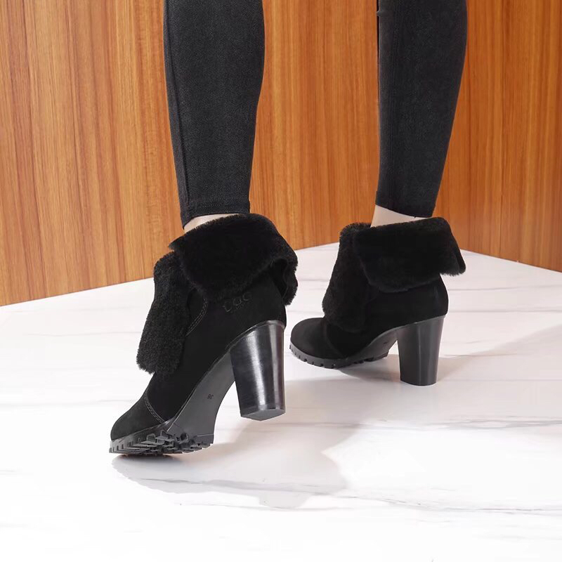 UGG 털가죽 일체형 고광택 누벅 여성 부츠 001-286163