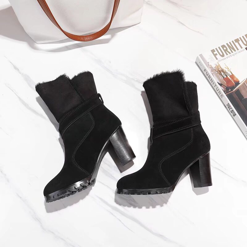 UGG 털가죽 일체형 고광택 누벅 여성 부츠 001-286163