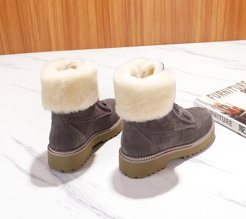 UGG 스노우부츠 고광택 은근한 굽 001-286164