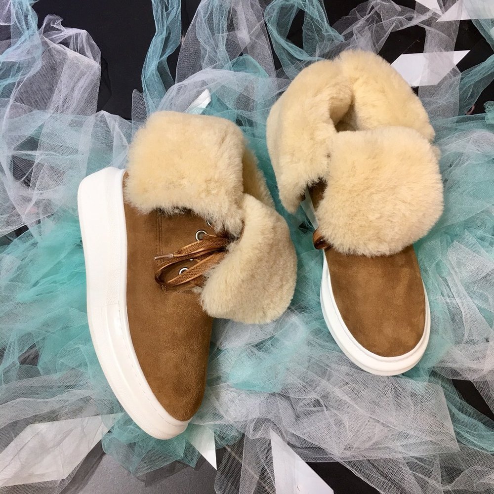 UGG 클래식 스노우부츠 업그레이드 버전 001-286169