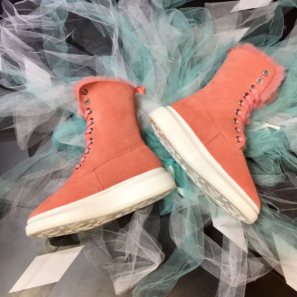 UGG 클래식 스노우부츠 업그레이드 버전 001-286171