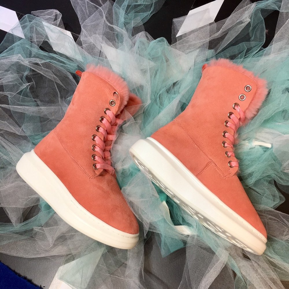 UGG 클래식 스노우부츠 업그레이드 버전 001-286171
