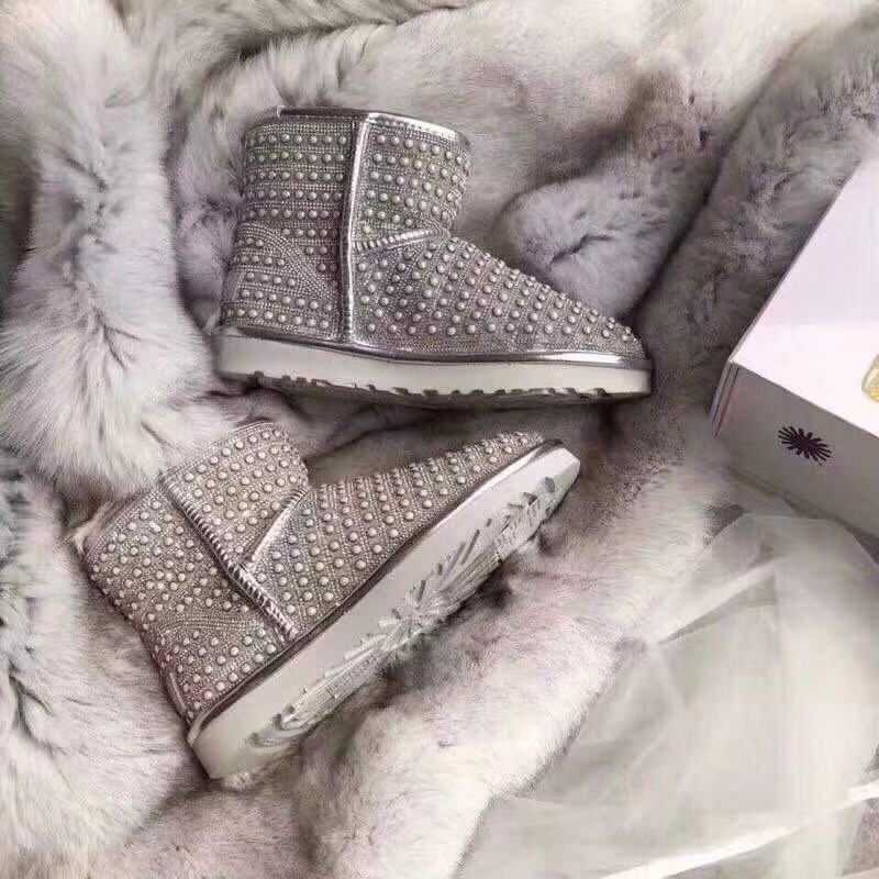 UGG 진주 라인석 양털 스노우부츠 001-286178