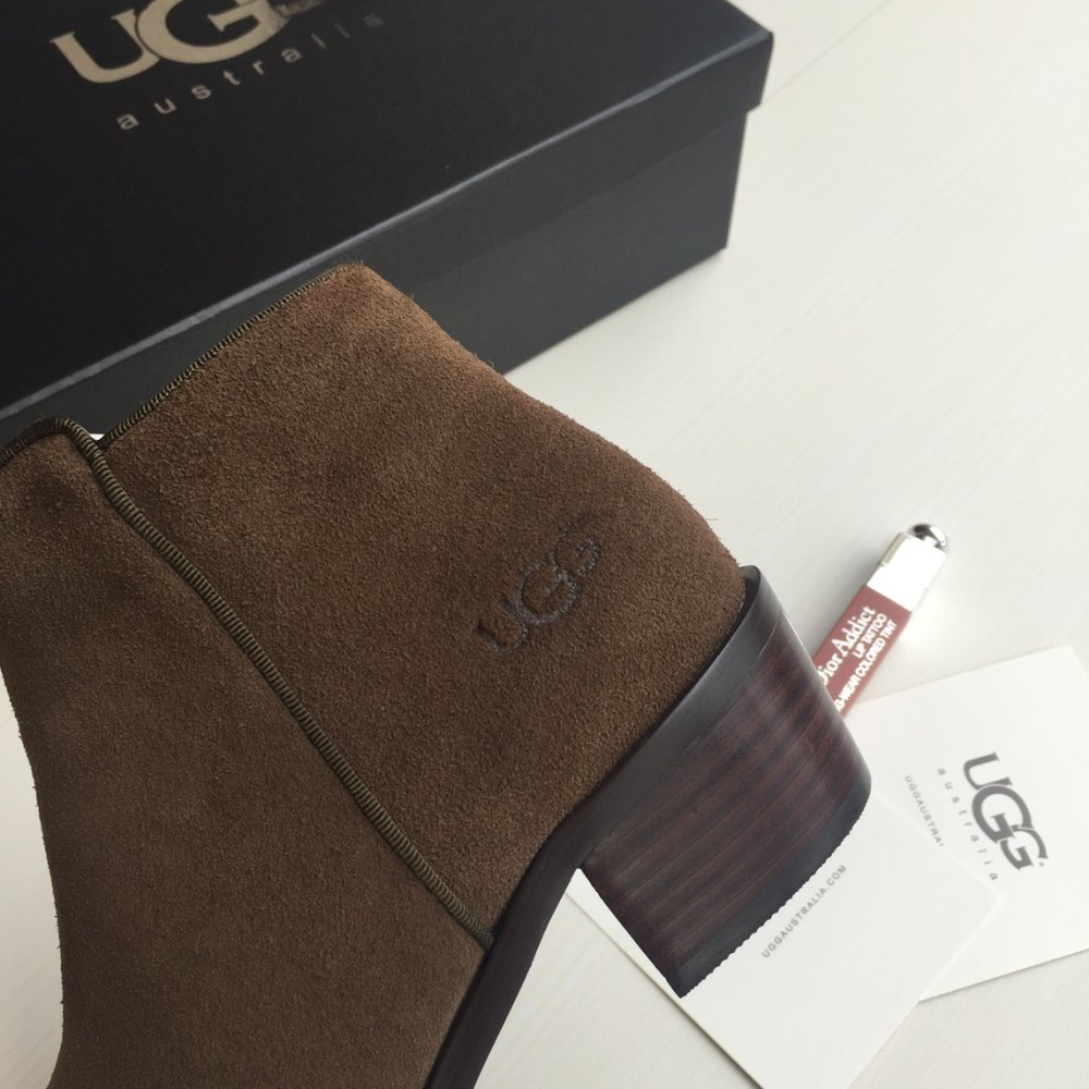 UGG 가죽 양털 스노우 부츠 001-286190
