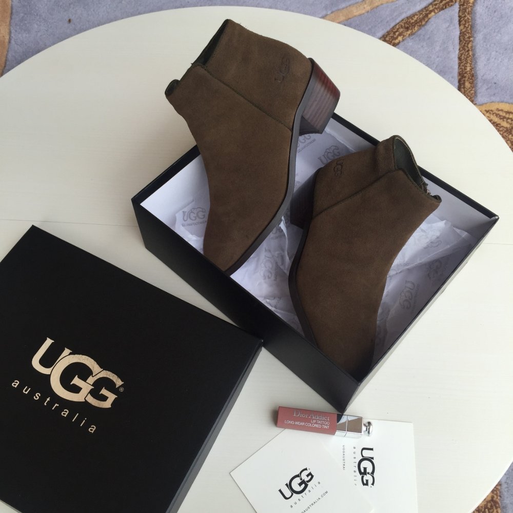 UGG 가죽 양털 스노우 부츠 001-286190