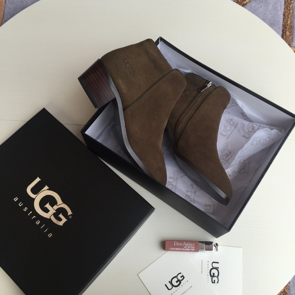UGG 가죽 양털 스노우 부츠 001-286190