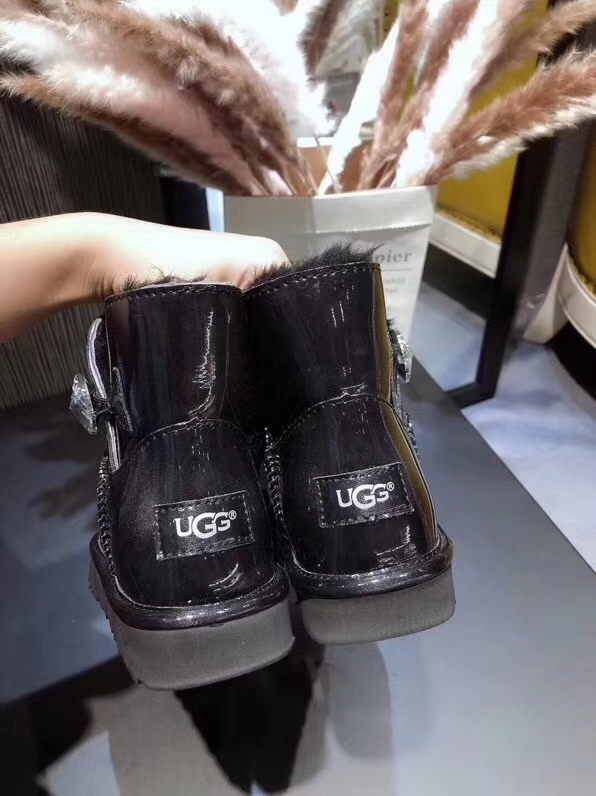 UGG 몽환 시리즈 스노우 부츠 001-286218