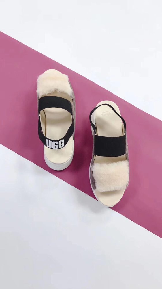 UGG 실버레이크 두꺼운 뒤꿈치 캐주얼 샌들 001-286225