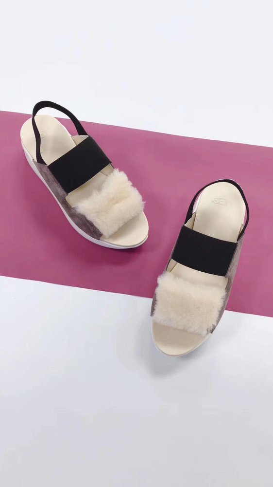 UGG 실버레이크 두꺼운 뒤꿈치 캐주얼 샌들 001-286225