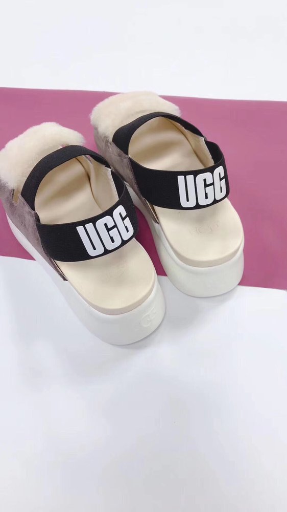 UGG 실버레이크 두꺼운 뒤꿈치 캐주얼 샌들 001-286225