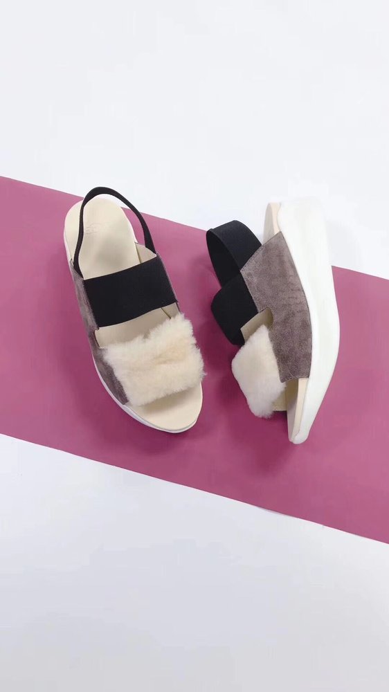 UGG 실버레이크 두꺼운 뒤꿈치 캐주얼 샌들 001-286225
