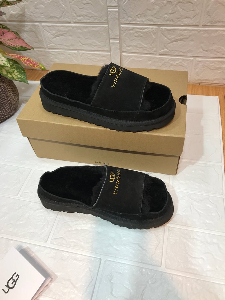 UGG 협업 양털 실내 슬리퍼 001-286227