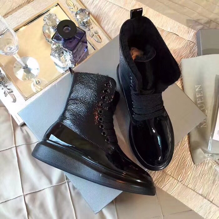 UGG 클래식 스노우 부츠 업그레이드 버전 001-286241