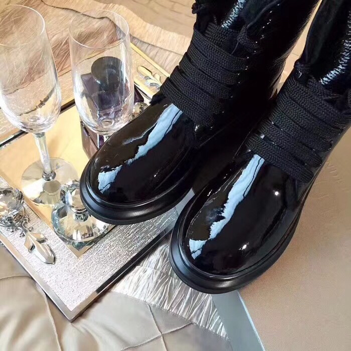 UGG 클래식 스노우 부츠 업그레이드 버전 001-286241