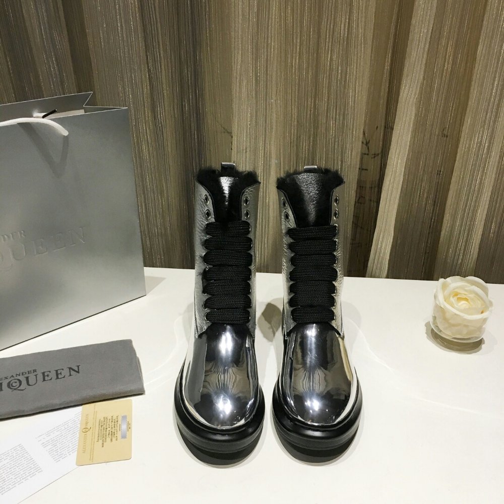 UGG 클래식 스노우부츠 업그레이드 버전 001-286247