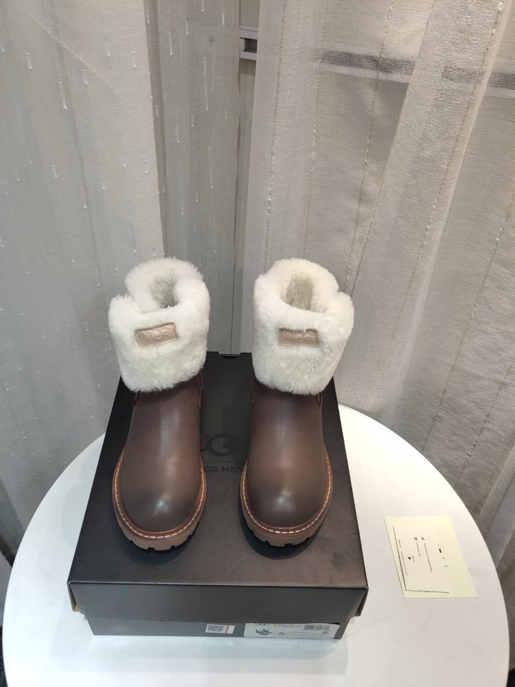 UGG 클래식 업그레이드 2.0 방한부츠 001-286267