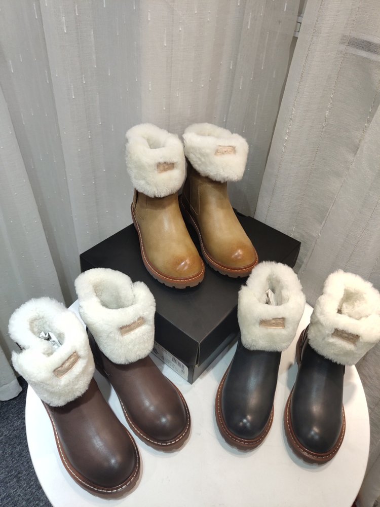 UGG 클래식 업그레이드 2.0 방한부츠 001-286267