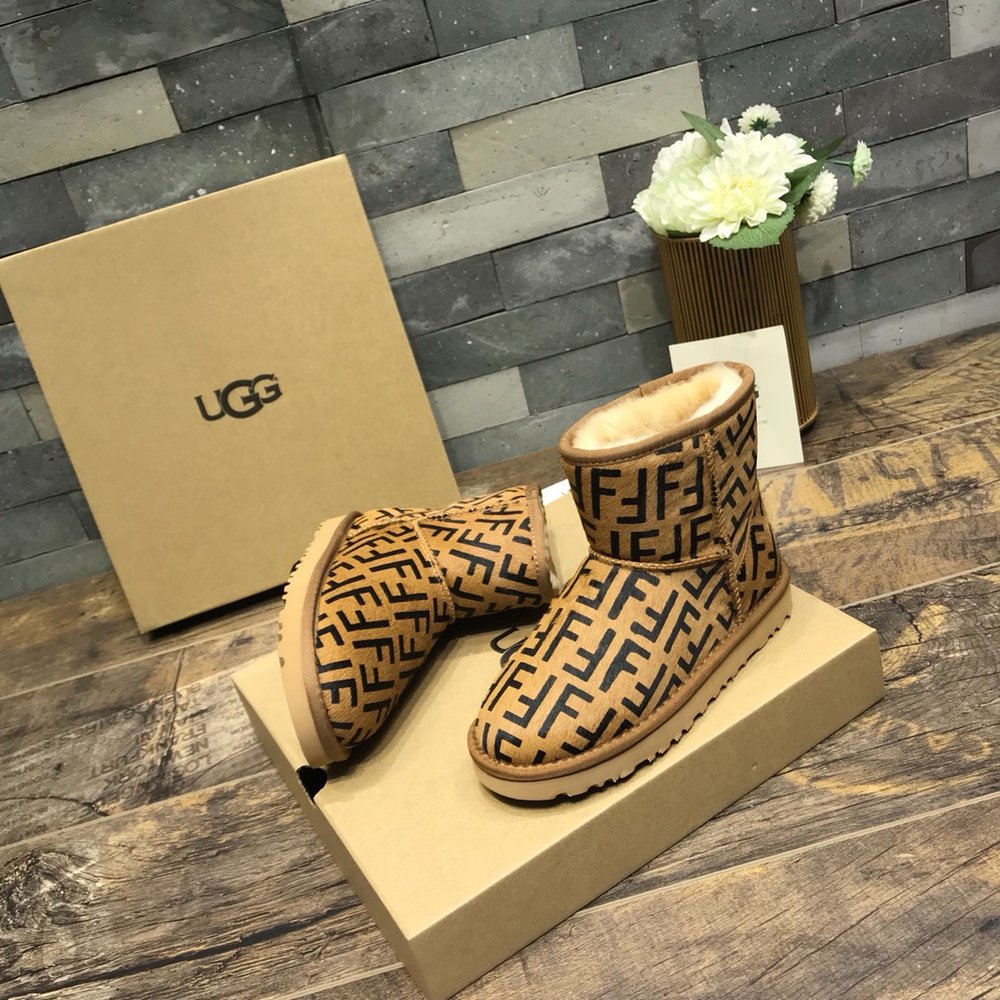 FENDI x UGG 해외판 스노우부츠 001-286275