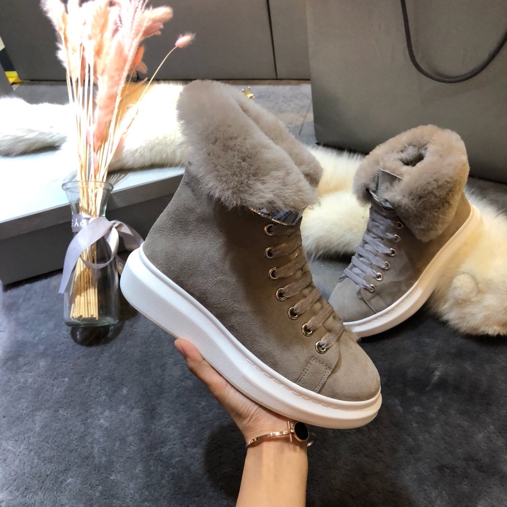 UGG 클래식 스노우부츠 업그레이드 버전 2컬러 001-286283