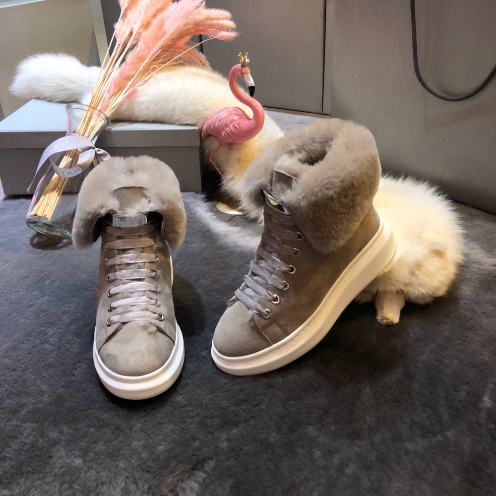 UGG 클래식 스노우부츠 업그레이드 버전 2컬러 001-286283