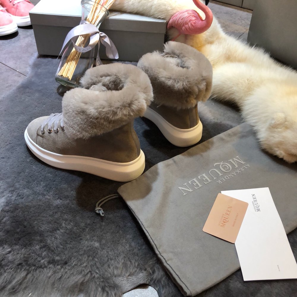 UGG 클래식 스노우부츠 업그레이드 버전 2컬러 001-286283