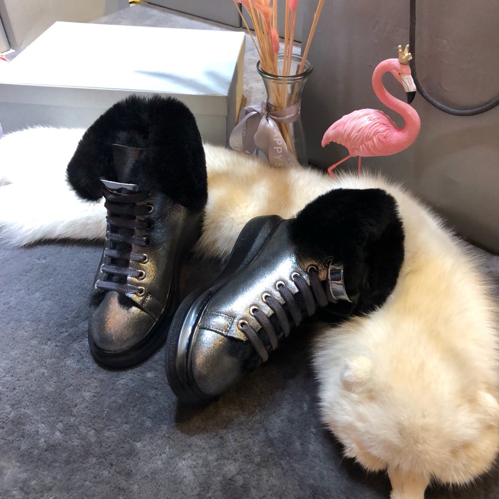 UGG 클래식 스노우 부츠 업그레이드 여성용 001-286284