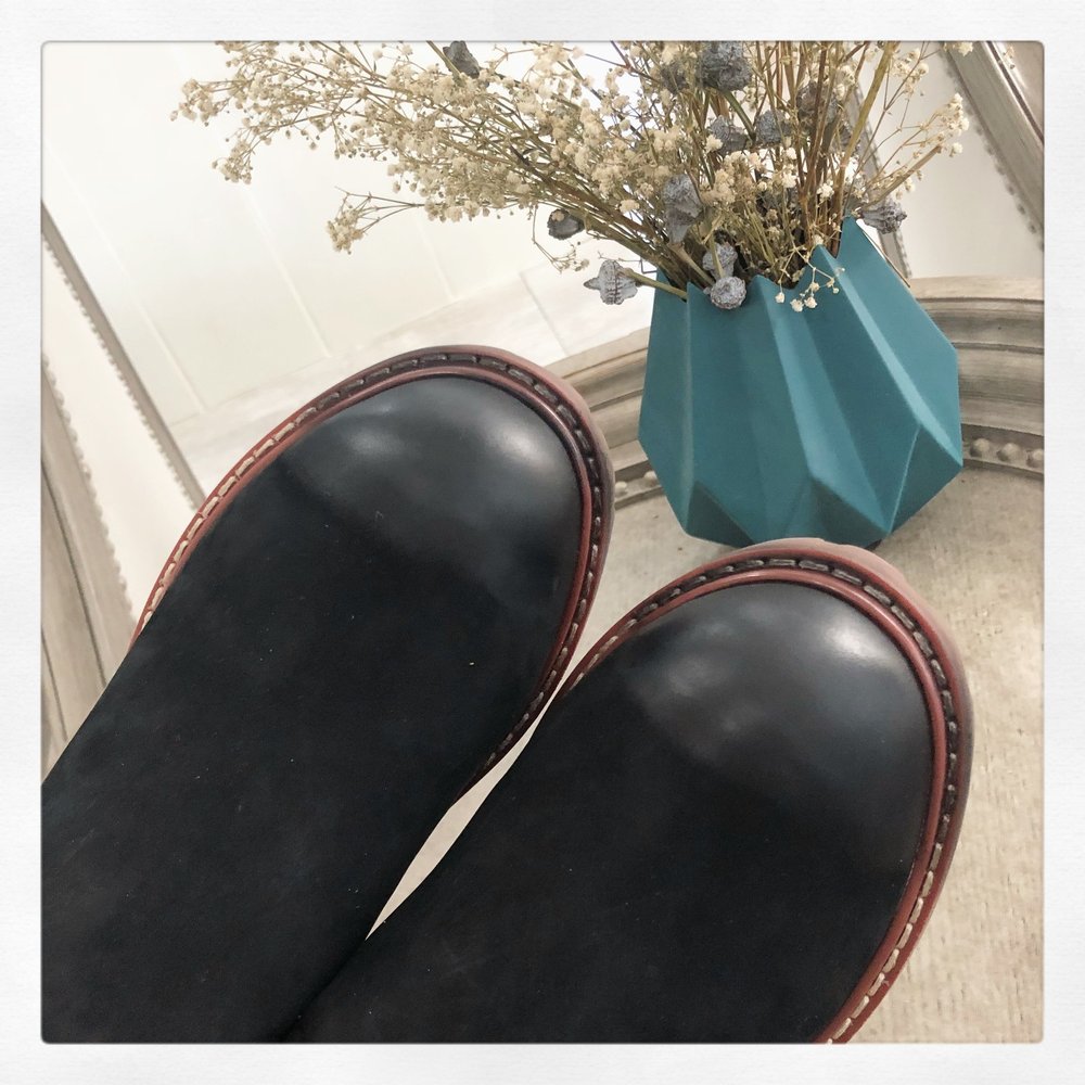 UGG 레트로 마틴 부츠 001-286298