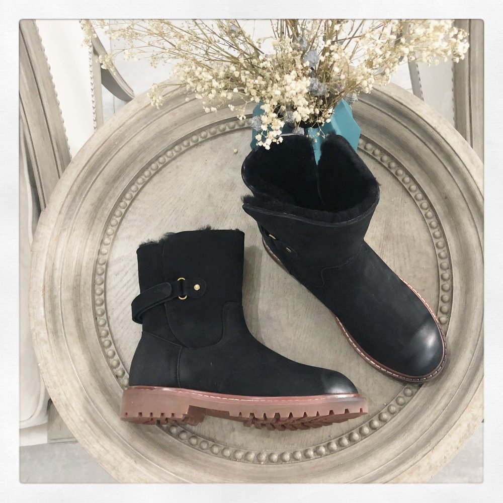 UGG 레트로 마틴 부츠 001-286298