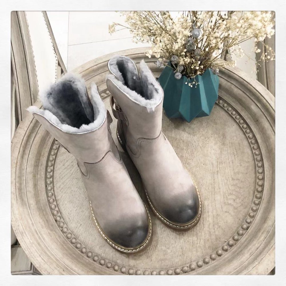 UGG 레트로 마틴 부츠 001-286300