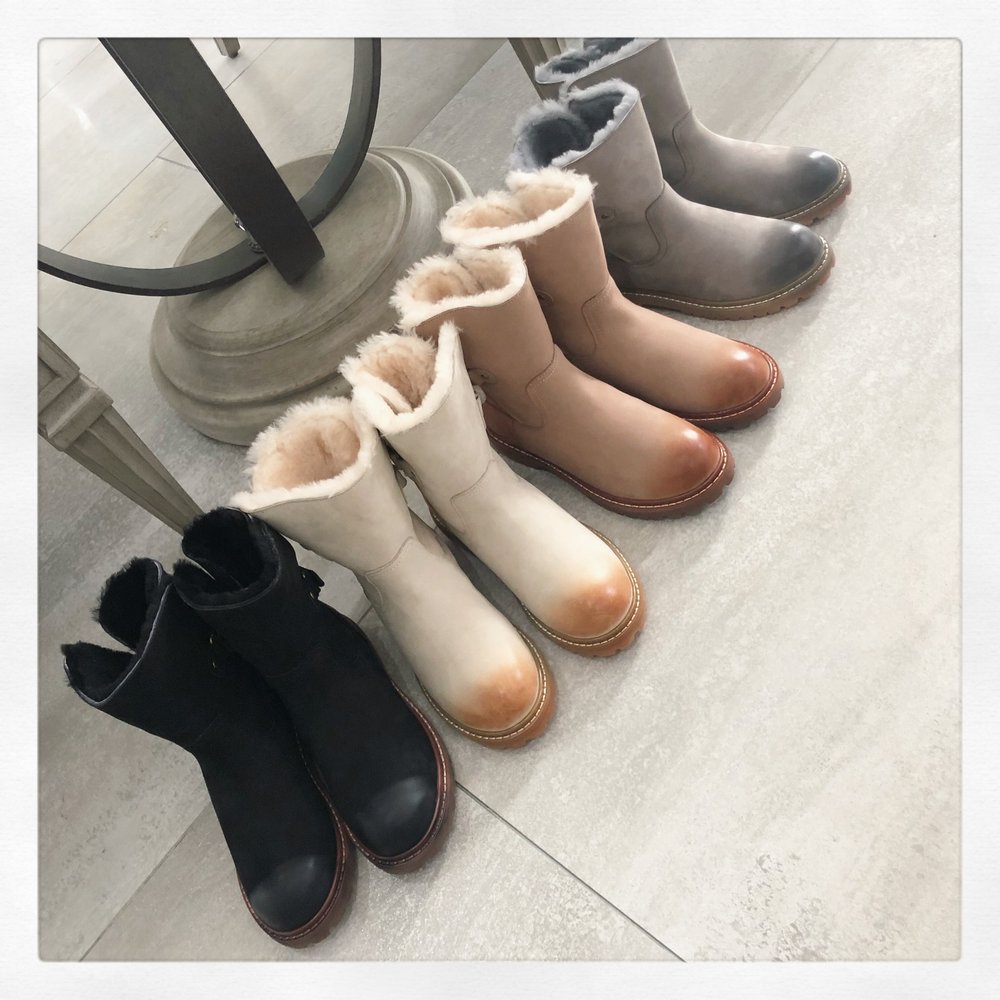 UGG 레트로 마틴 부츠 001-286300