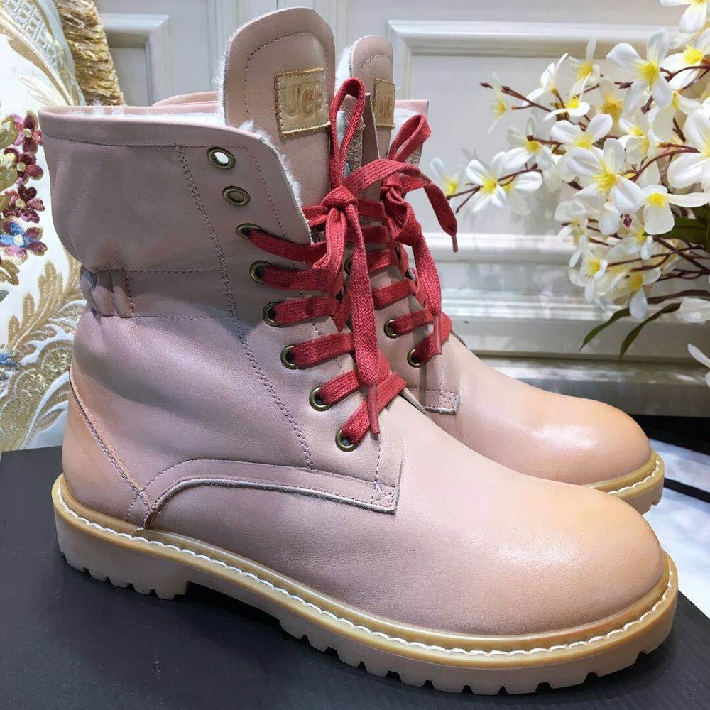 UGG 클래식 업그레이드 2.0 퍼 부츠 001-286315