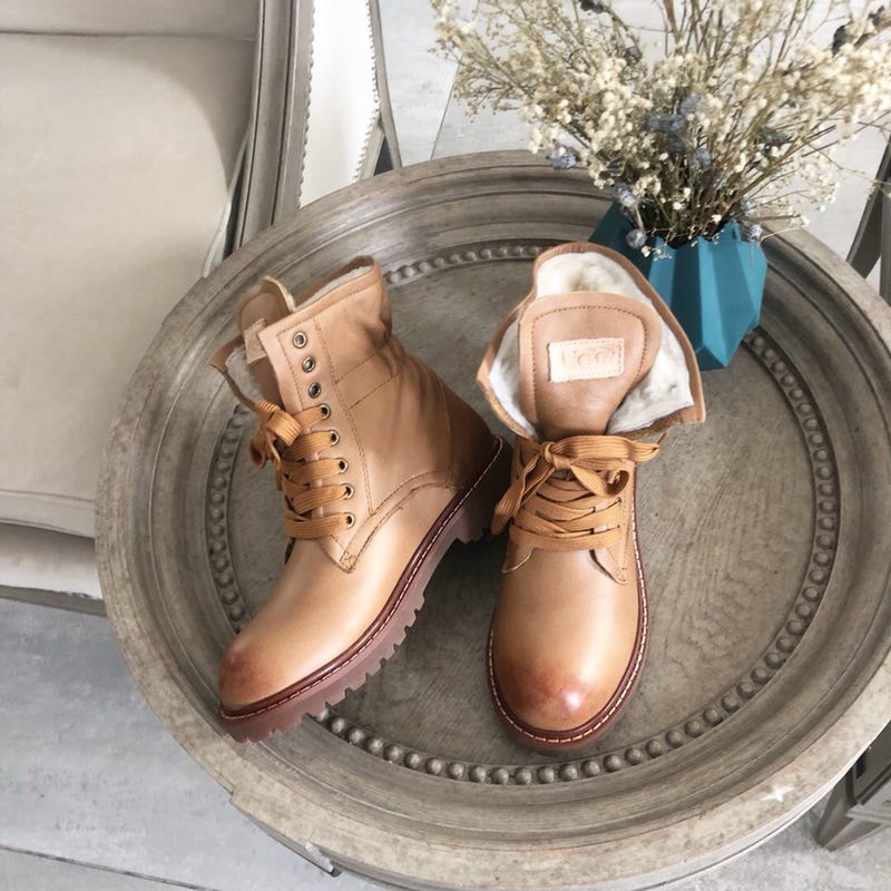 UGG 클래식 업그레이드 2.0 여성 부츠 001-286317